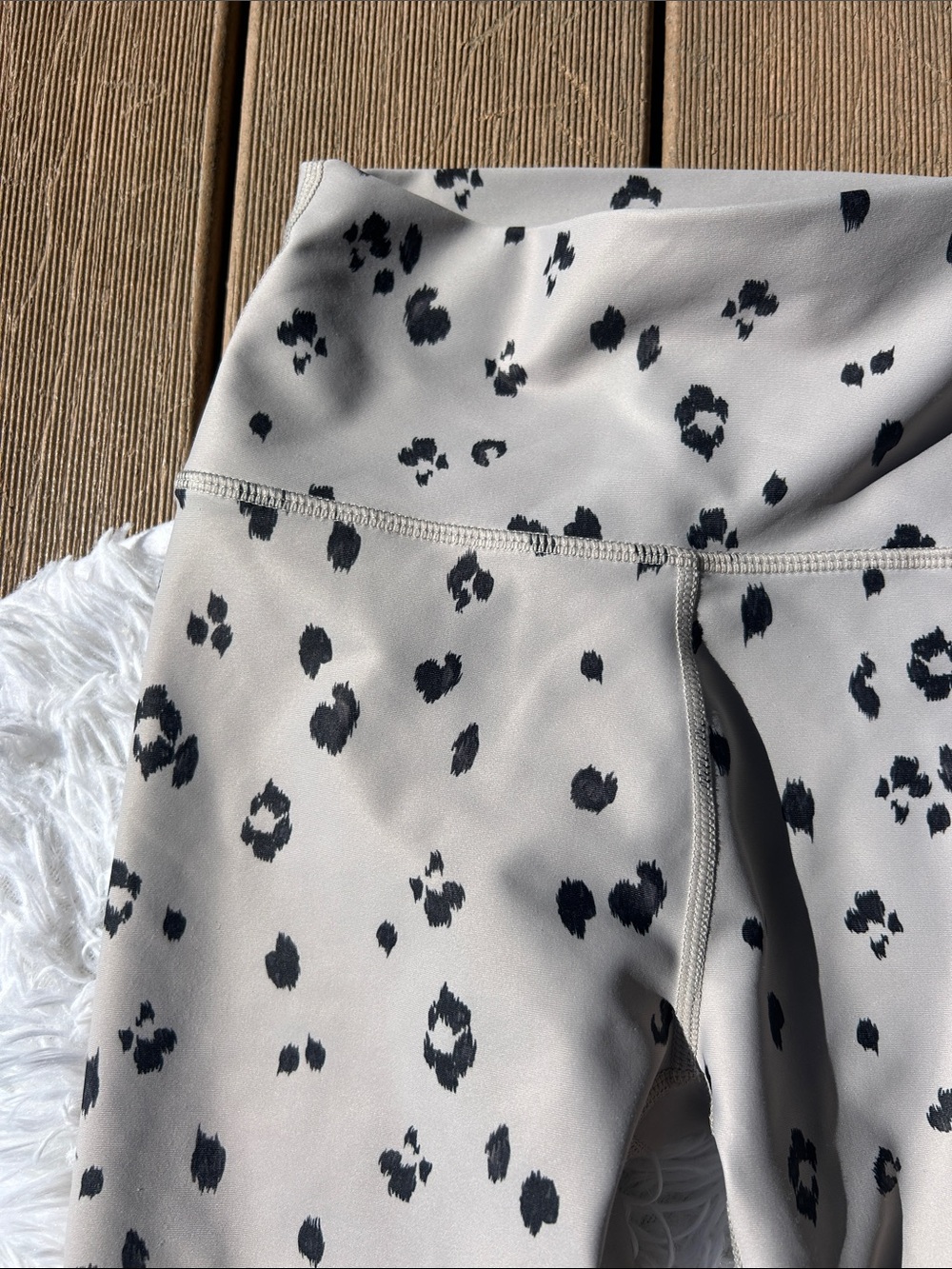 SAGE Collective Diamond Cheetah High Waist Yoga Leggings Women’s Size XS - Picture 4 of 16